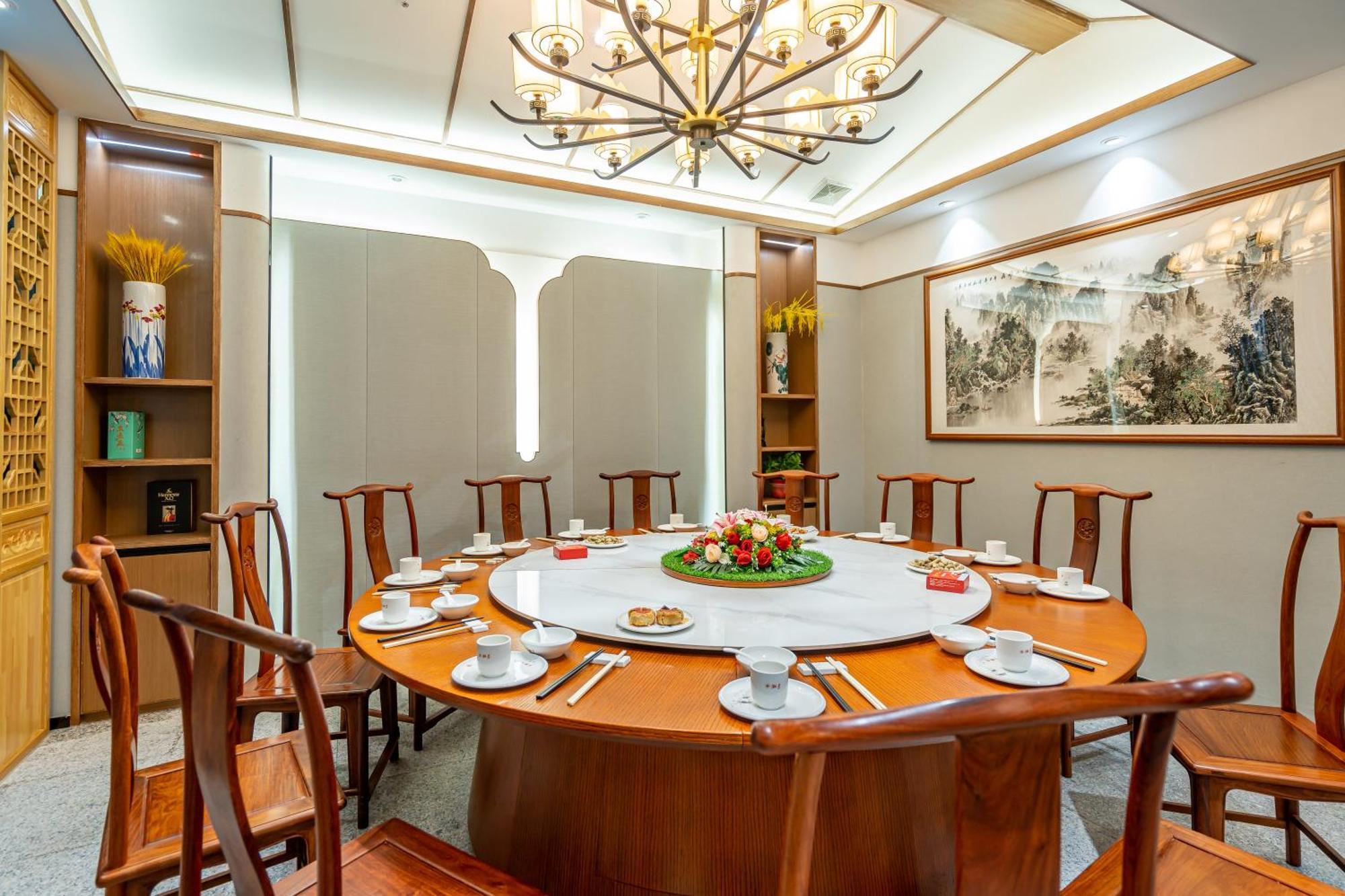 Waifiden Hotel -Former Tokai Hotel - Xiaobei Metro Station - During The Canton Fair, There Will Be Shuttle Buses For Transportation Back And Forth Exteriör bild