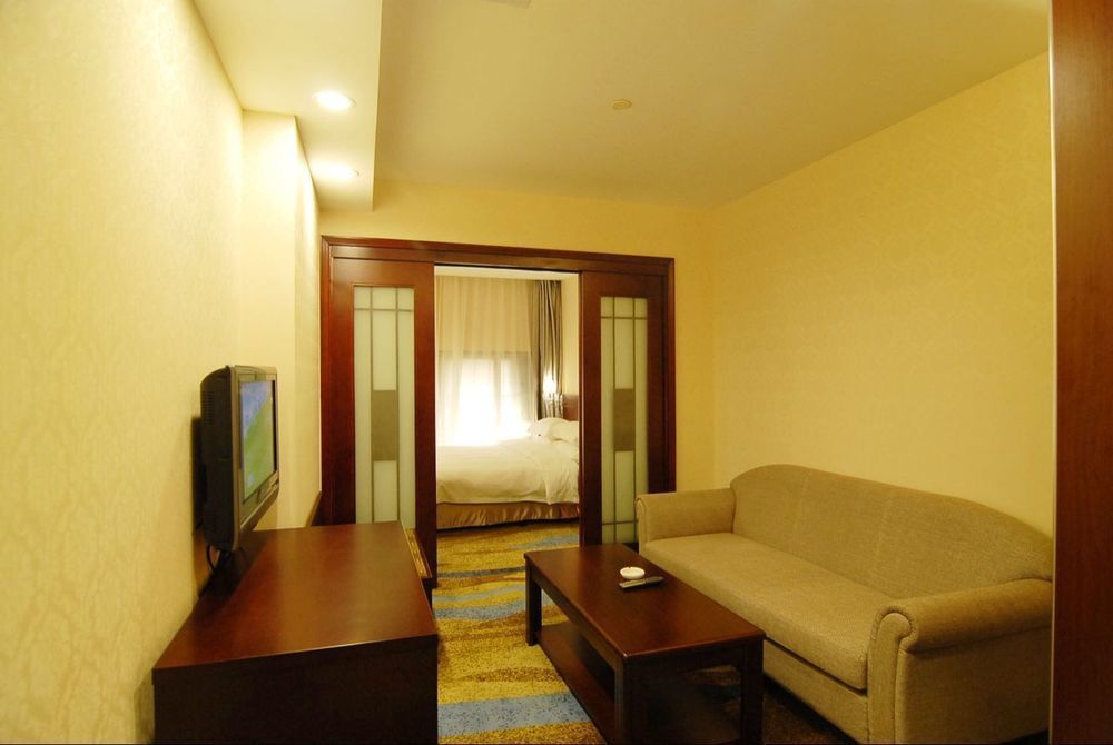 Waifiden Hotel -Former Tokai Hotel - Xiaobei Metro Station - During The Canton Fair, There Will Be Shuttle Buses For Transportation Back And Forth Exteriör bild